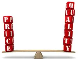 Precio y calidad Una balaza equilibrada con la palabra 'precio' a un lado y la palabra 'calidad' al otro.