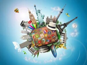 La bola del mundo formada por una maleta en el centro y alrededor monumentos famosos.