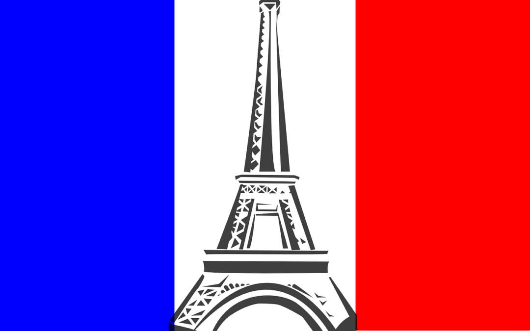 Bandera de Francia y dibujo de la torre Eiffel. Traducciones juradas en francés