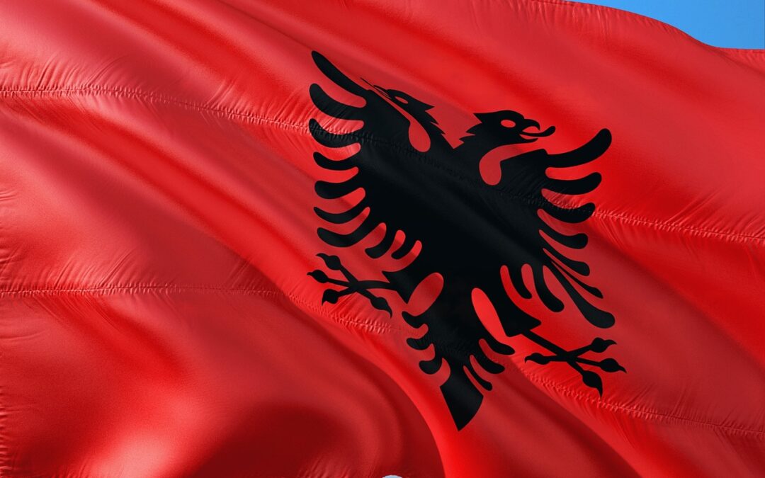 Bandera de Albania. Traducciones juradas en albanés